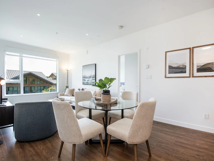 402-1061 Marine Drive, North Vancouver, BC, V7P 1S6 - 7