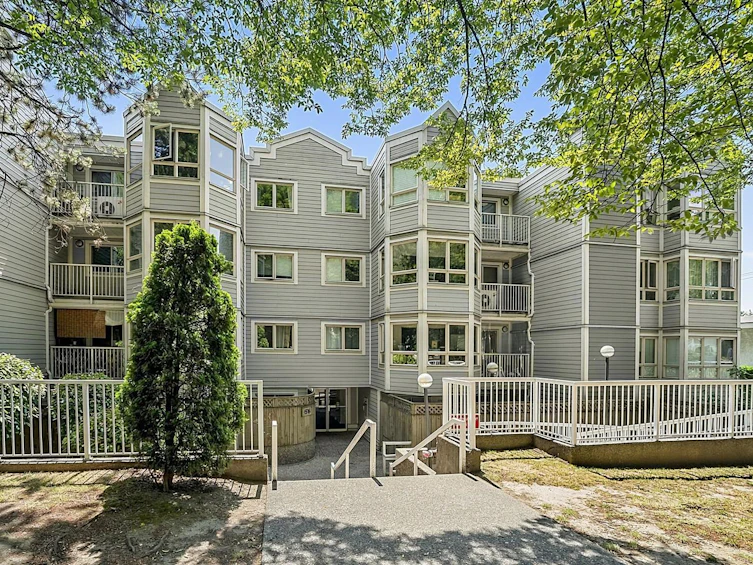 PH6-1516 E 1st Avenue, Vancouver, BC, V5N 1A5