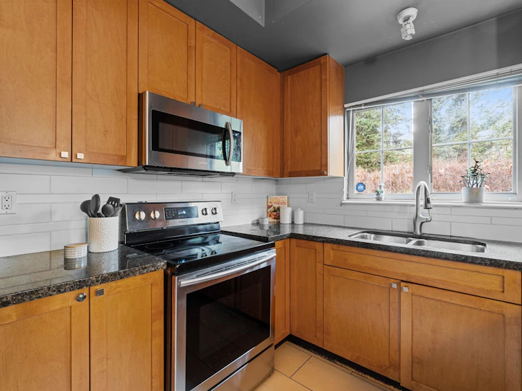 13-245 Francis Way, New Westminster, BC, V3L 0A7 - 3