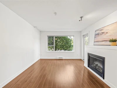 216-4728 Dawson Street - 4