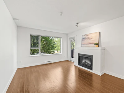 216-4728 Dawson Street - 5