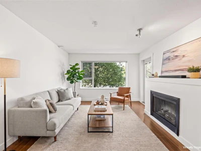 216-4728 Dawson Street - 3