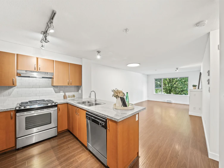 216-4728 Dawson Street, Burnaby, BC, V5C 0A9 - 10