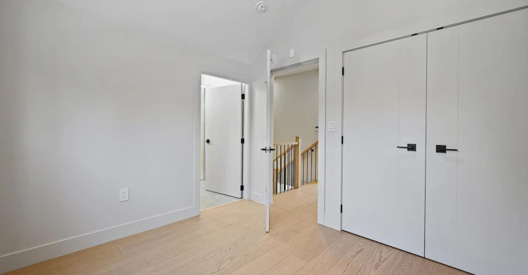 3410 Knight Street, Vancouver, BC, V1V 1V1 - 14