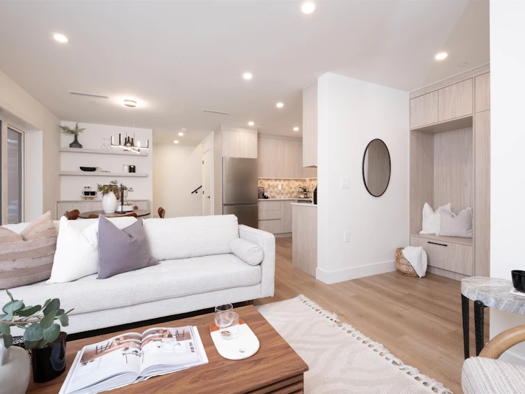 2665 E Pender Street, Vancouver, BC, V5K 2B6