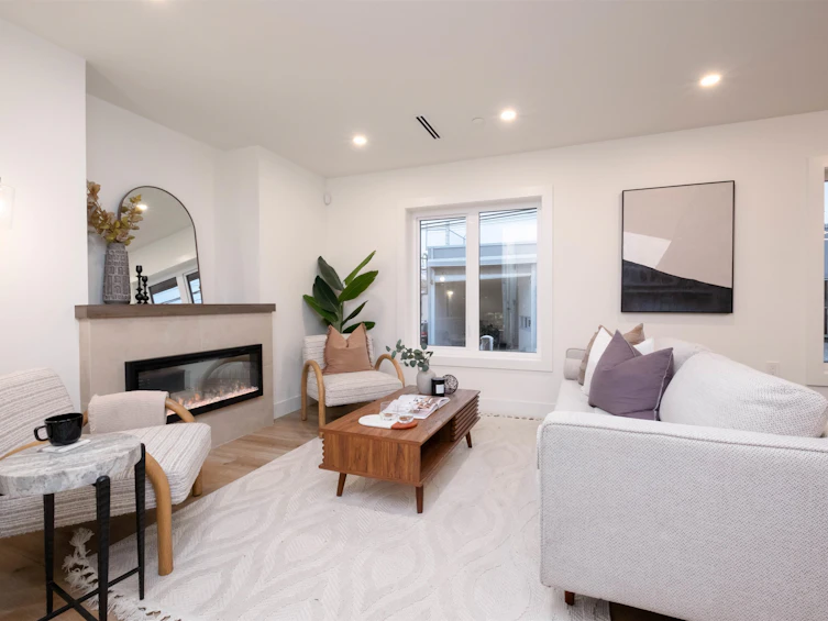 2665 E Pender Street, Vancouver, BC, V5K 2B6 - 4