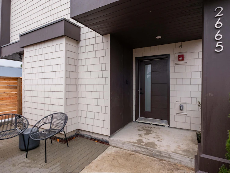 2665 E Pender Street, Vancouver, BC, V5K 2B6 - 3