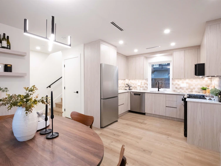 2665 E Pender Street, Vancouver, BC, V5K 2B6 - 7