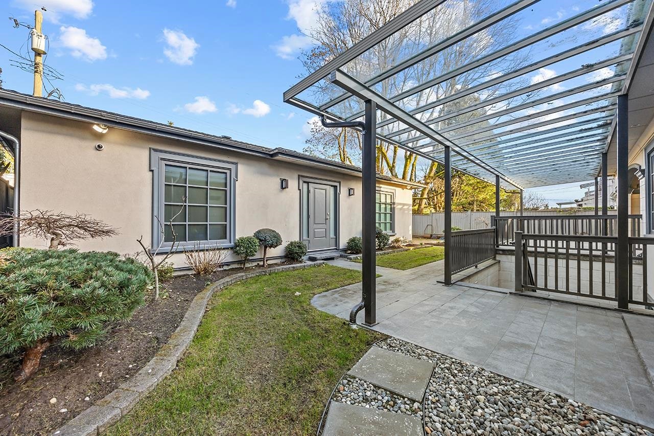 6886 Angus Drive, Vancouver, BC, V6P 5J5 - 36