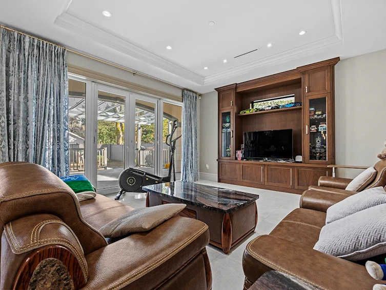 6886 Angus Drive, Vancouver, BC, V6P 5J5 - 6