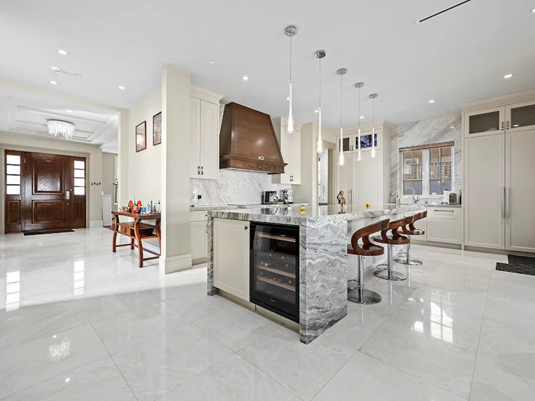 6886 Angus Drive, Vancouver, BC, V6P 5J5 - 9