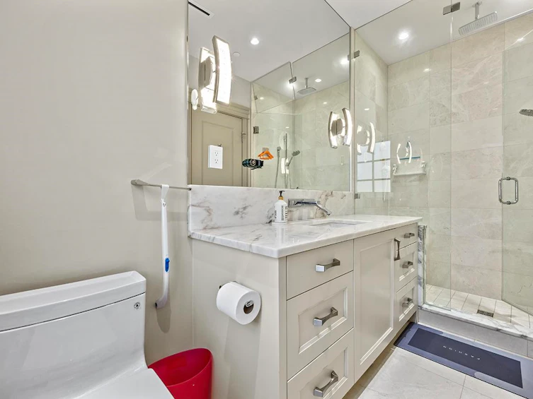 6886 Angus Drive, Vancouver, BC, V6P 5J5 - 21