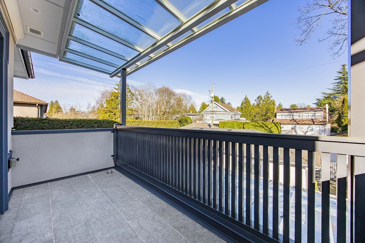 6886 Angus Drive, Vancouver, BC, V6P 5J5 - 16