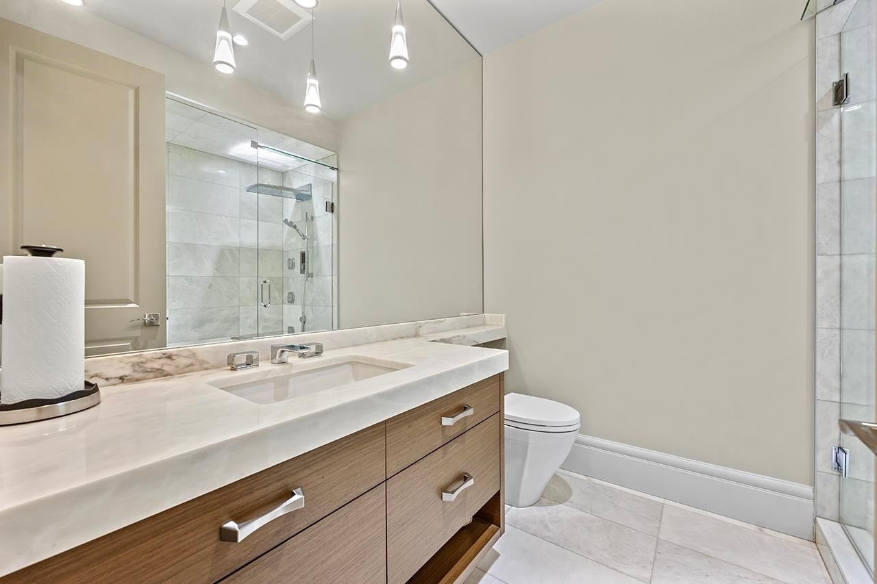 6886 Angus Drive, Vancouver, BC, V6P 5J5 - 33