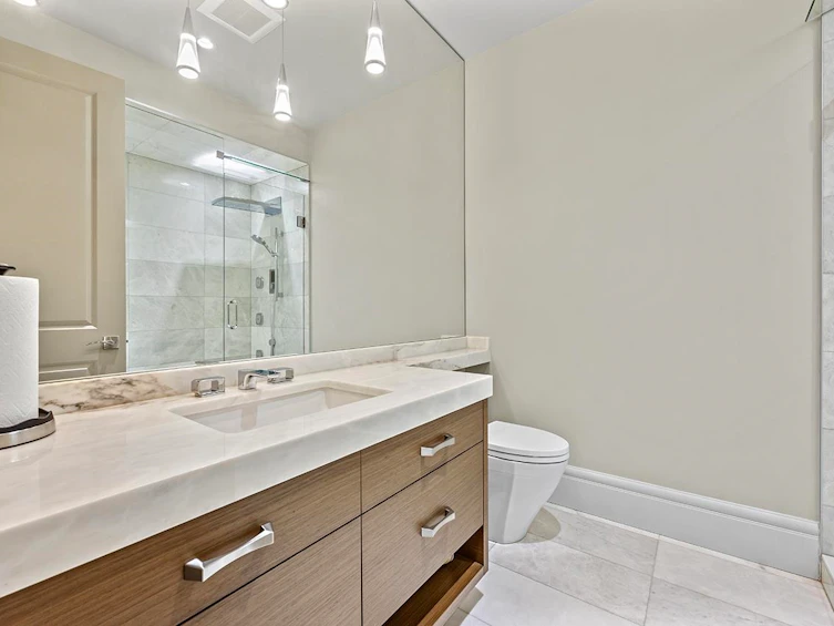 6886 Angus Drive, Vancouver, BC, V6P 5J5 - 33