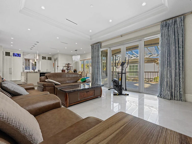 6886 Angus Drive, Vancouver, BC, V6P 5J5 - 7