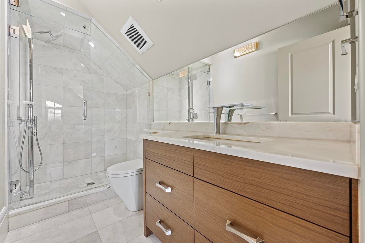 6886 Angus Drive, Vancouver, BC, V6P 5J5 - 24