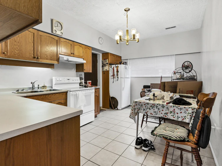 7615 Lawrence Drive, Burnaby, BC, V5A 3M6 - 33