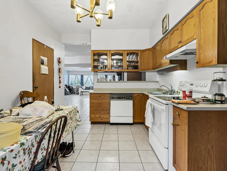 7615 Lawrence Drive, Burnaby, BC, V5A 3M6 - 34