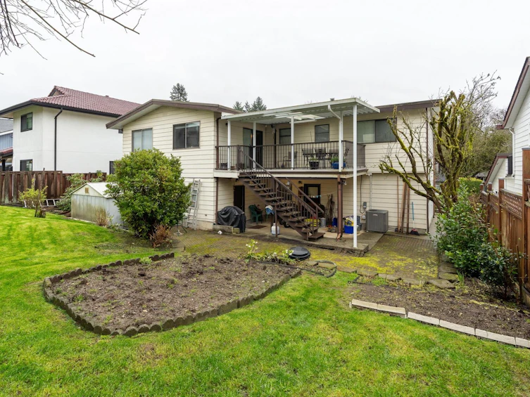 7615 Lawrence Drive, Burnaby, BC, V5A 3M6 - 39