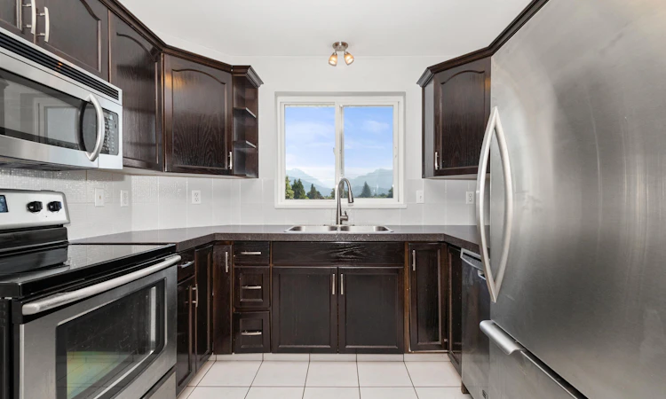 401-46777 Yale Road