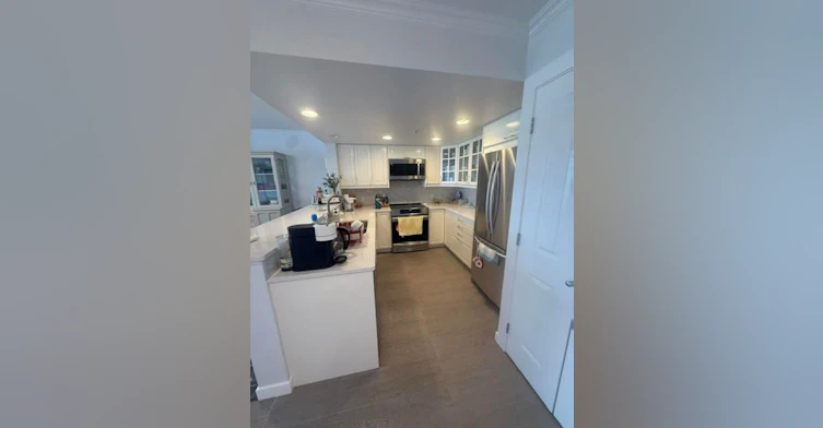 1807-295 Guildford Way, Port Moody, BC, V3H 5N3
