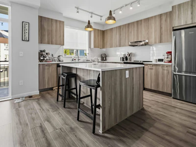 132-8335 Nelson Street - 4