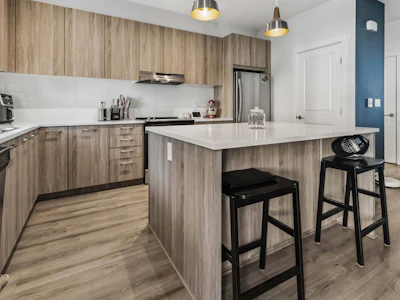 132-8335 Nelson Street - 3