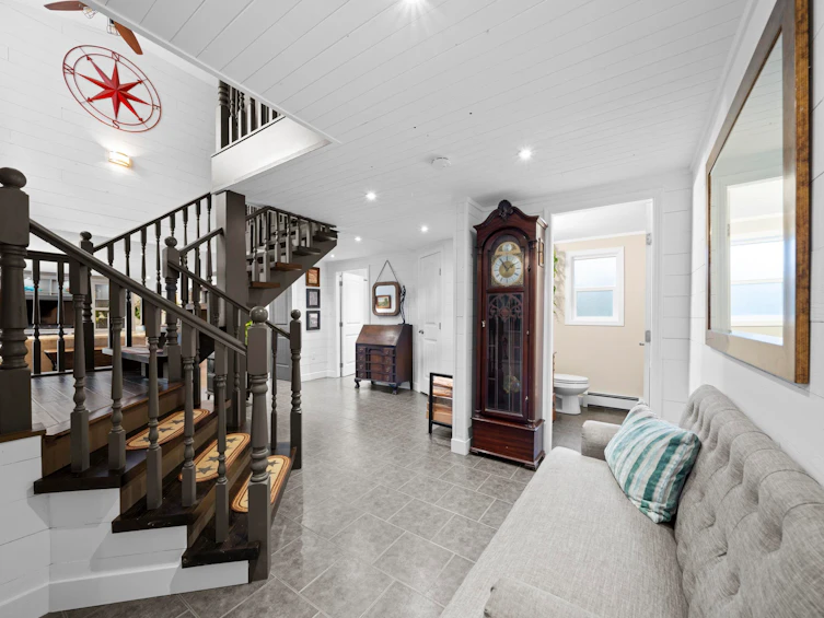 26996 Ferguson Avenue, Maple Ridge, BC, V2W 1R9 - 9