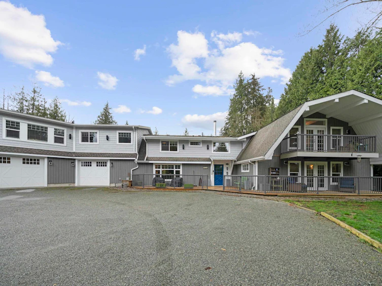 26996 Ferguson Avenue, Maple Ridge, BC, V2W 1R9 - 2