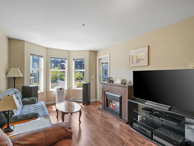 212-5438 198 Street - 4