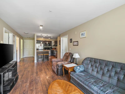 212-5438 198 Street - 5