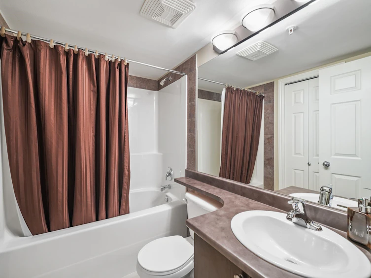 212-5438 198 Street, Langley, BC, V3A 1G2 - 14