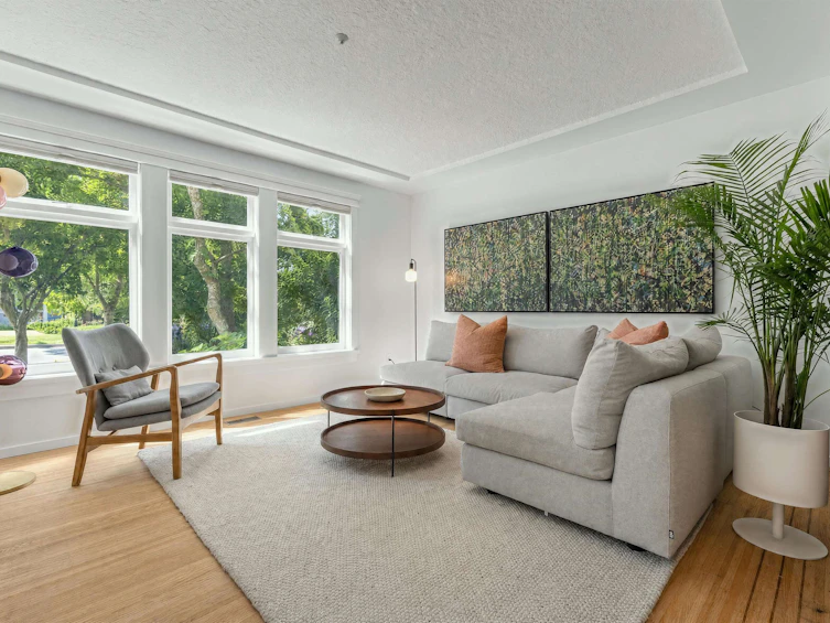 2053 Charles Street, Vancouver, BC, V5L 2V1 - 3