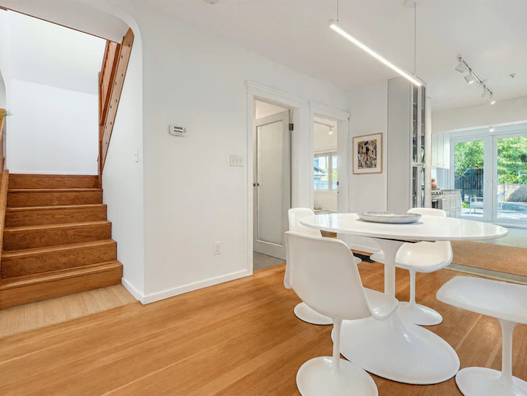 2053 Charles Street, Vancouver, BC, V5L 2V1 - 7