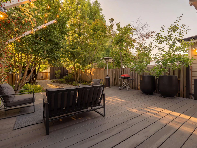 2053 Charles Street, Vancouver, BC, V5L 2V1 - 23