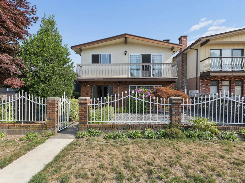 4729 Frances Street, Burnaby BC V5C 2S1