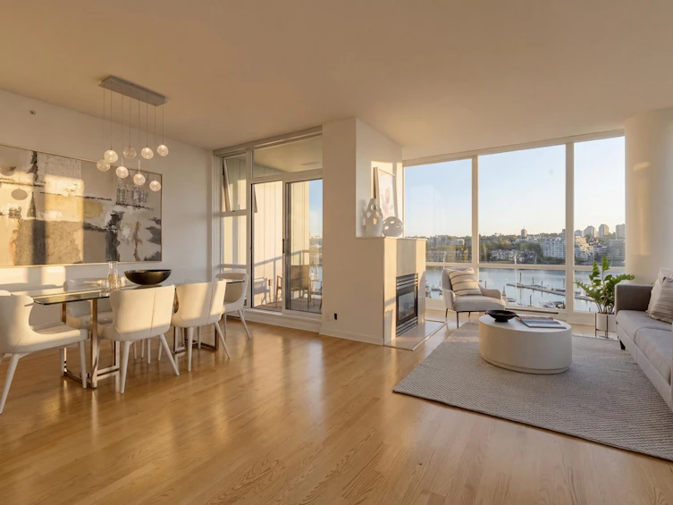 702-1099 Marinaside Crescent, Vancouver, BC, V6Z 2Z3 - 4