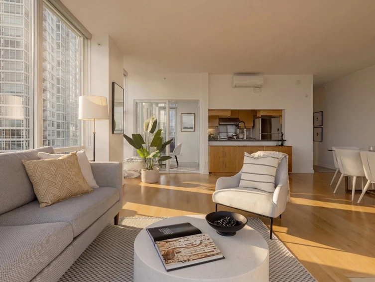 702-1099 Marinaside Crescent, Vancouver, BC, V6Z 2Z3 - 8