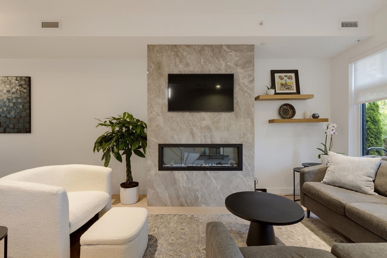 20-1960 Glenaire Drive, North Vancouver, BC, V7P 1Y1