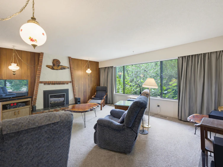 4611 203a Street, Langley, BC, V3A 5W2 - 4