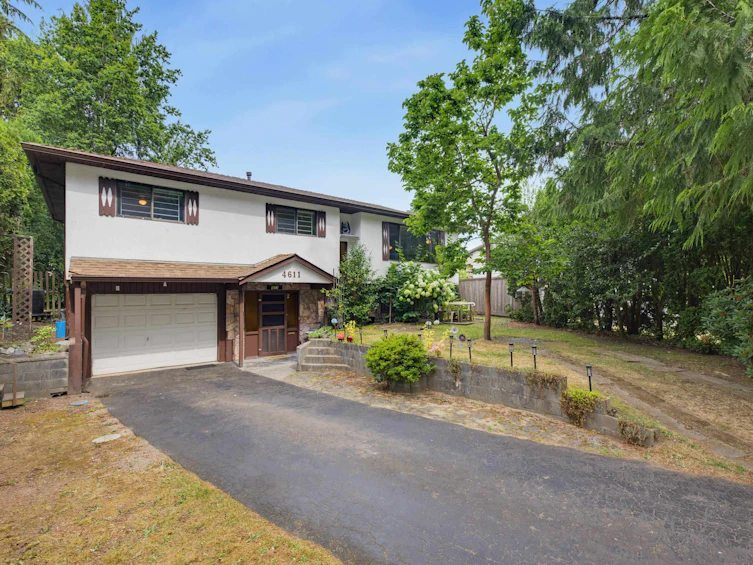 4611 203a Street, Langley, BC, V3A 5W2 - 3