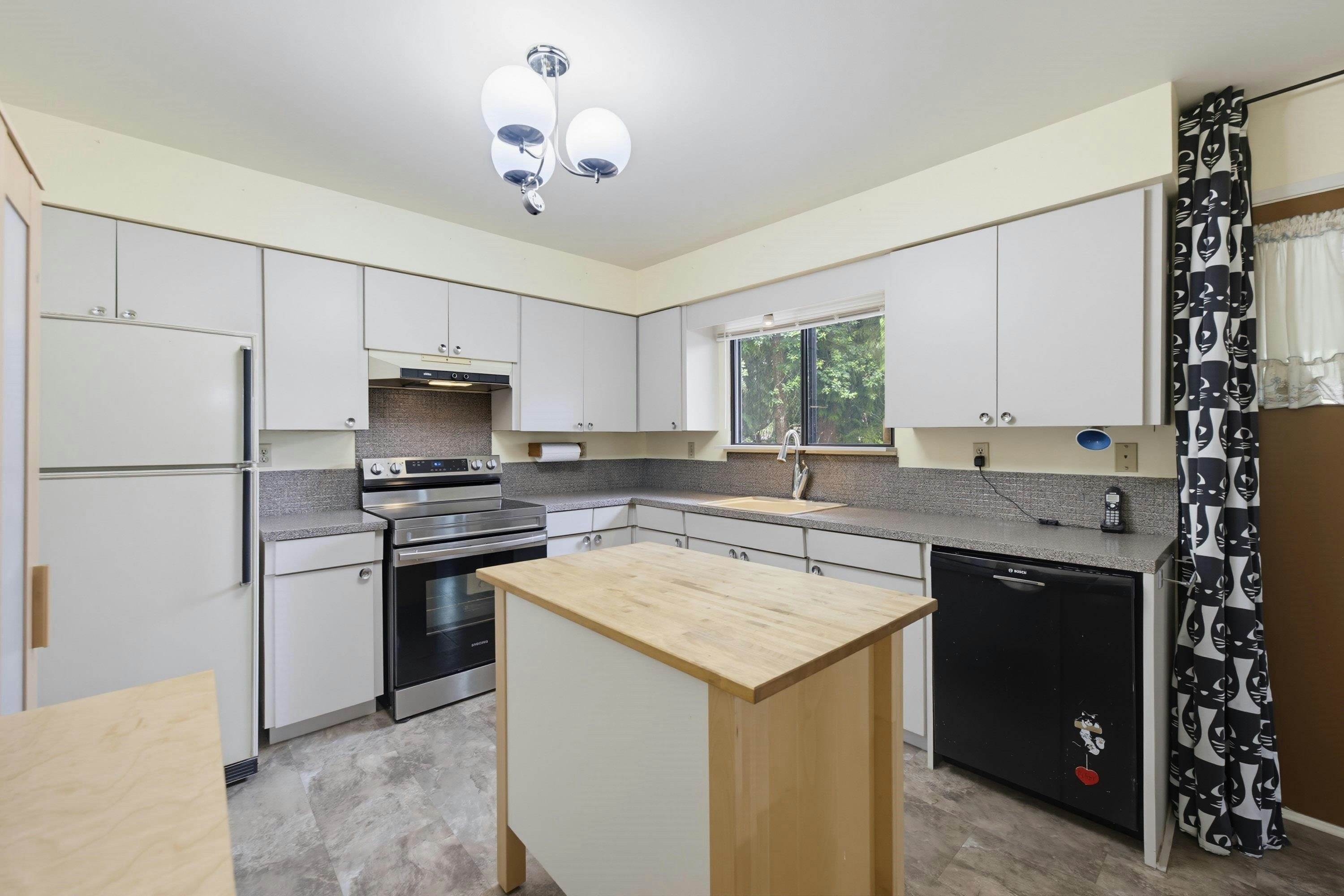 4611 203a Street, Langley, BC, V3A 5W2 - 12