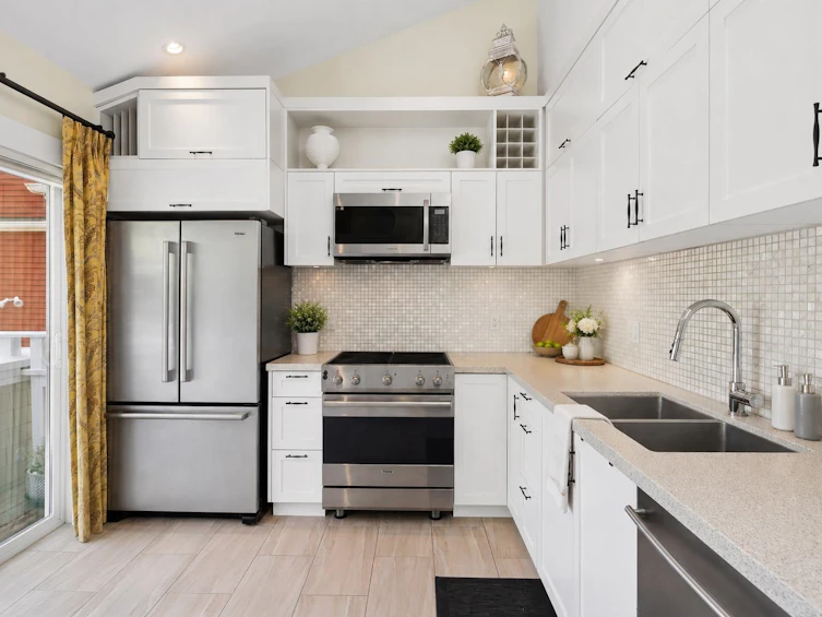 3541 W 8th Avenue, Vancouver, BC, V6R 1Y8 - 14