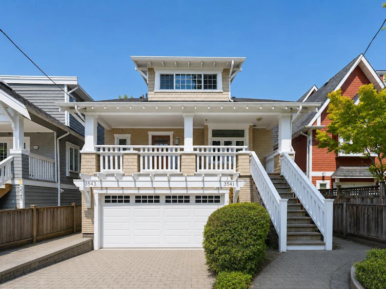 3541 W 8th Avenue, Vancouver, BC, V6R 1Y8