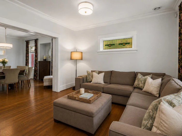 3541 W 8th Avenue, Vancouver, BC, V6R 1Y8 - 4