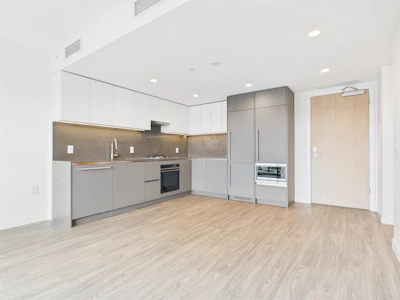 2907-2135 Springer Avenue - 3