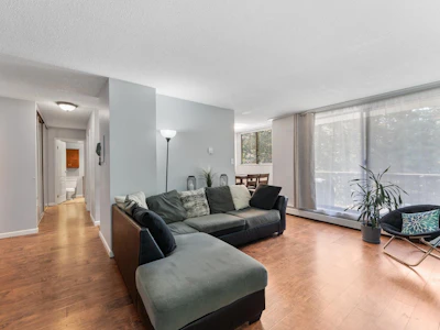 404-320 Royal Avenue - 3