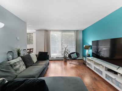 404-320 Royal Avenue - 4