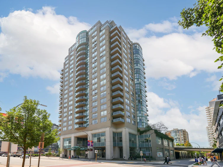 1206-612 Sixth Street, New Westminster, BC, V3L 5V2